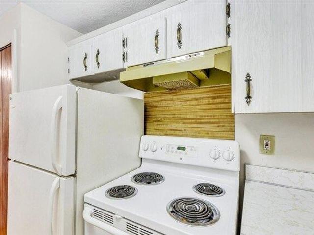 condo with 1 bedroom, Rockland MA ES105575738