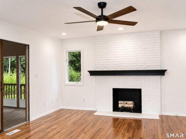 condo with 1 bedroom, Shelton CT ES105532346