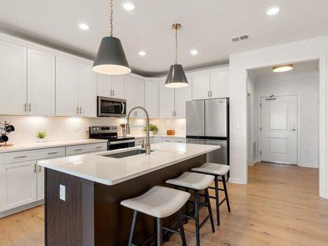 condo with 1 bedroom, Shrewsbury MA ES105424630