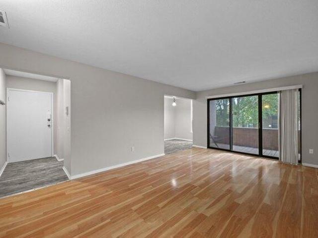 condo with 1 bedroom, Shrewsbury MA ES105426698