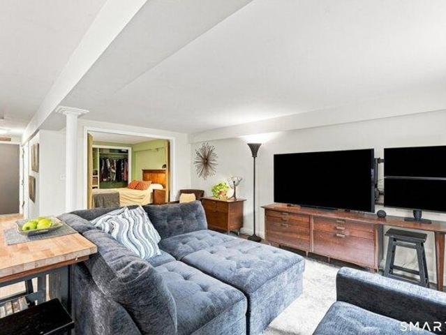 condo with 1 bedroom, Simsbury CT ES105443465