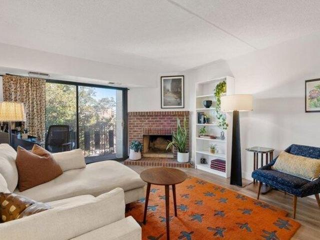 condo with 1 bedroom, Somerville MA ES105427019