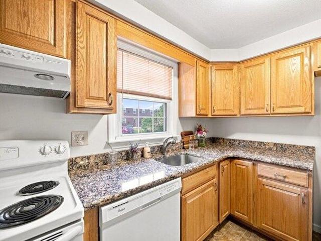 condo with 1 bedroom, South Hadley MA ES105387153