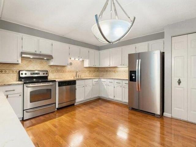 condo with 1 bedroom, Stoneham MA ES105587858