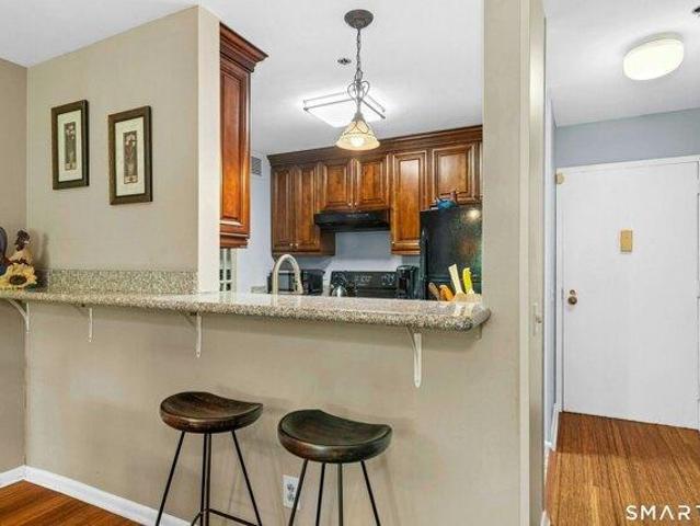 condo with 1 bedroom, Stamford CT ES105443360