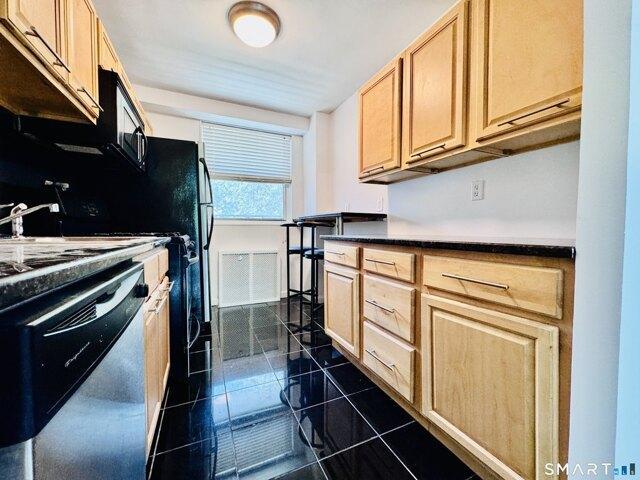 condo with 1 bedroom, Stamford CT ES105497125