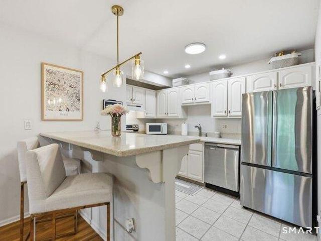 condo with 1 bedroom, Stamford CT ES105497771