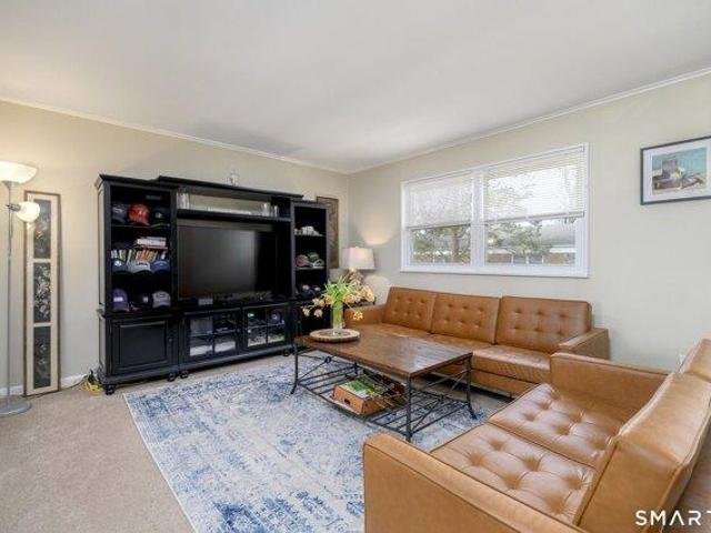 condo with 1 bedroom, Stamford CT ES105633764