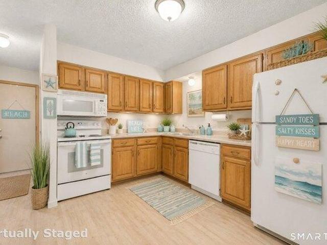 condo with 1 bedroom, Stratford CT ES105442107
