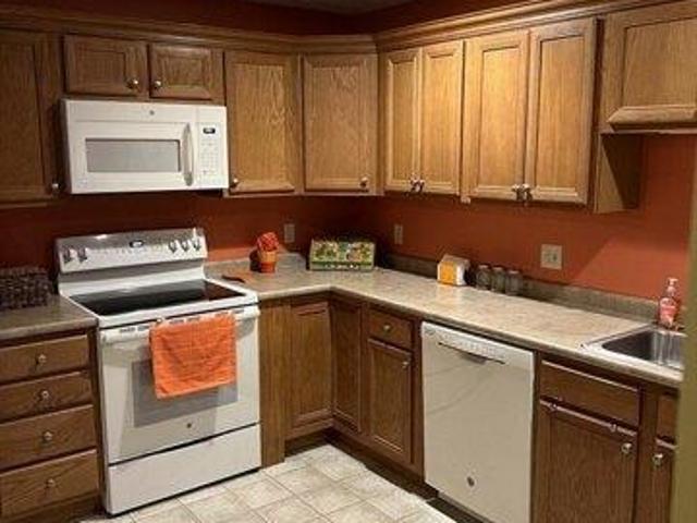 condo with 1 bedroom, Sturbridge MA ES105340835