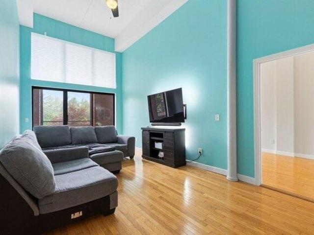 condo with 2 bedroom, Taunton MA ES105650113