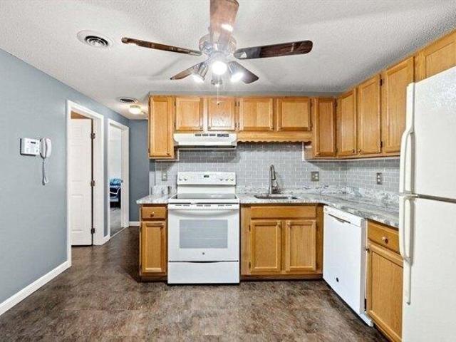 condo with 2 bedroom, Tewksbury MA ES105384092