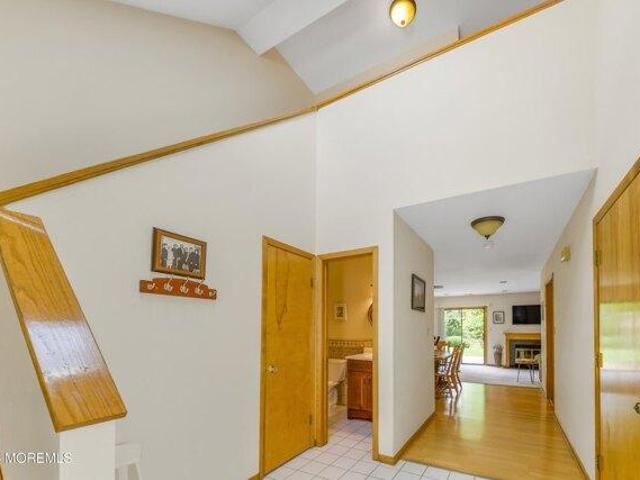 condo with 2 bedroom, Tinton Falls NJ ES105232286