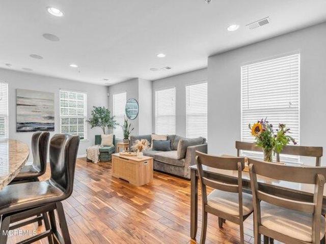 condo with 2 bedroom, Tinton Falls NJ ES106259007