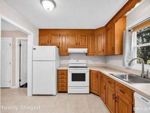 condo with 2 bedroom, Torrington CT ES105515234