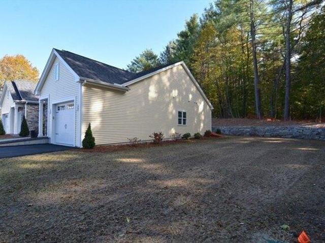 condo with 2 bedroom, Townsend MA ES104650091
