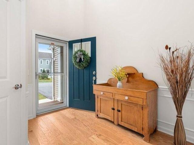 condo with 2 bedroom, Upton MA ES105590305