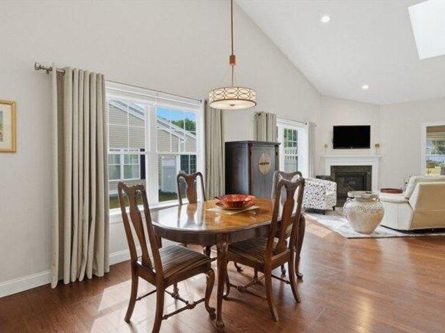 condo with 2 bedroom, Uxbridge MA ES104443512