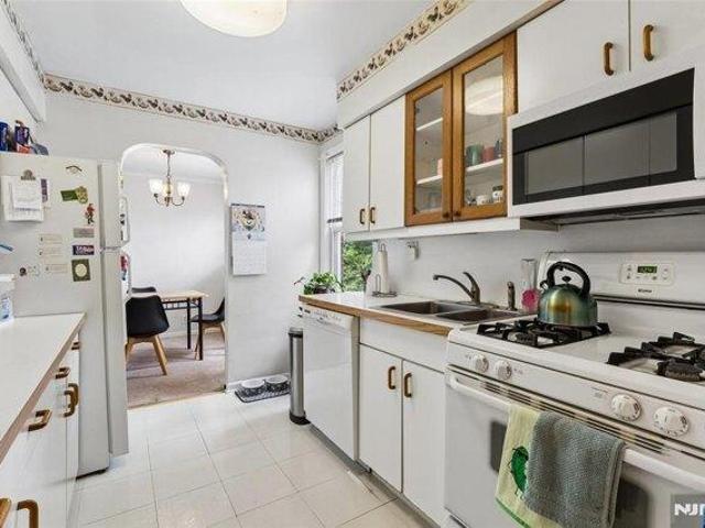 condo with 2 bedroom, Verona NJ ES105496340