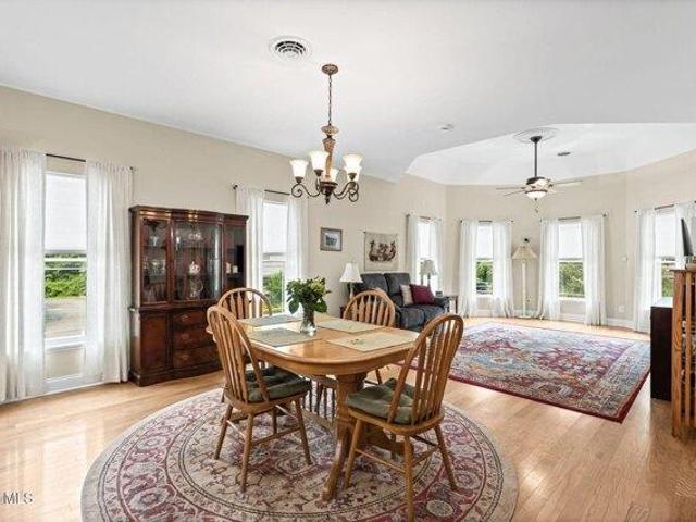 condo with 2 bedroom, Voorheesville NY ES105289138