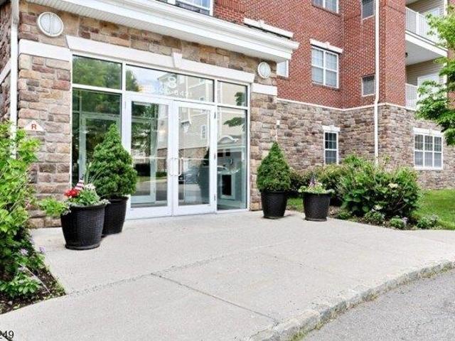 condo with 2 bedroom, Wanaque NJ DS103620600