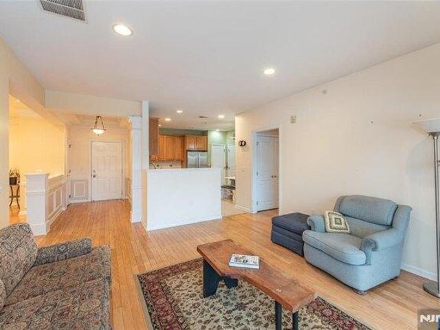 condo with 2 bedroom, Wanaque NJ ES105276816