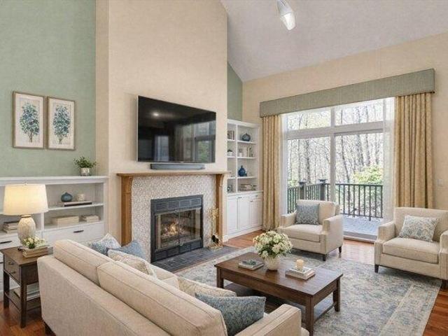 condo with 2 bedroom, Waltham MA ES104237297