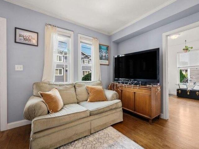 condo with 2 bedroom, Waltham MA ES105575666