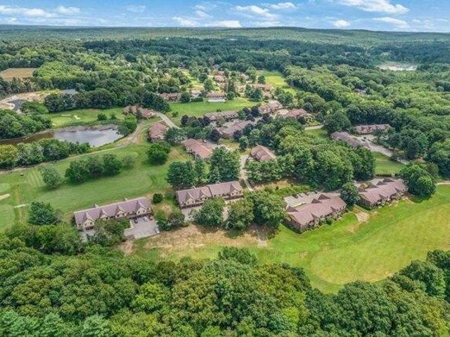 condo with 2 bedroom, Walpole MA ES105576383