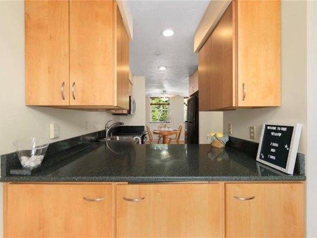 condo with 2 bedroom, Warwick RI ES105424887