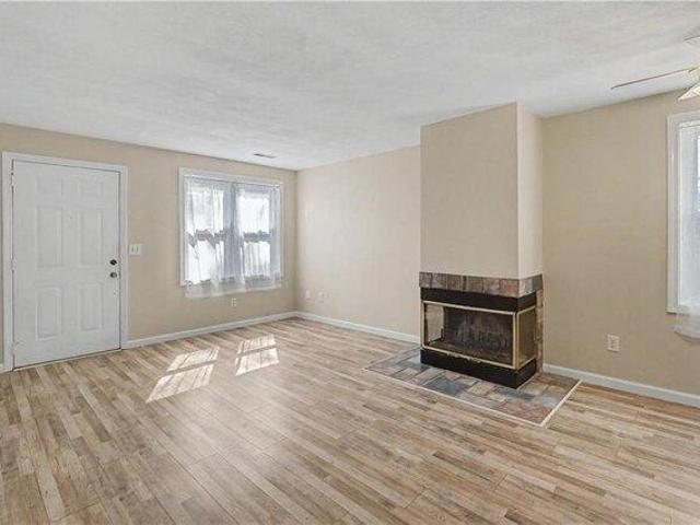 condo with 2 bedroom, Warwick RI ES105516234
