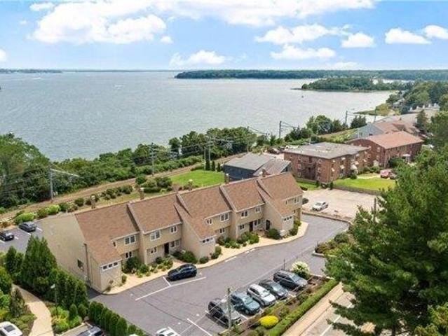 condo with 2 bedroom, Warwick RI ES105534463