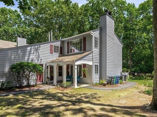 condo with 2 bedroom, Warwick RI ES105535701