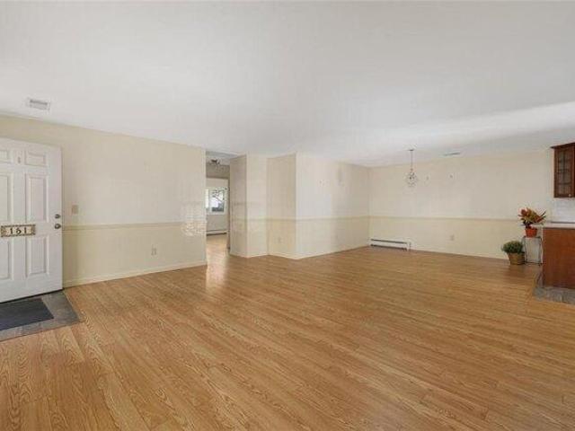 condo with 2 bedroom, Warwick RI ES105561759