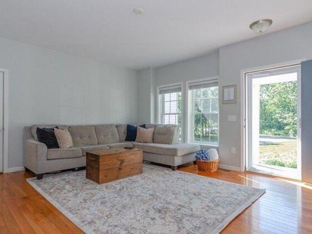 condo with 2 bedroom, Wareham MA ELS105239205