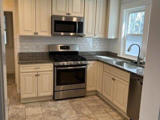 condo with 2 bedroom, Watertown MA ES105441169