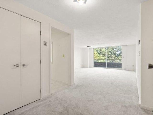condo with 2 bedroom, Watertown MA ES105551754