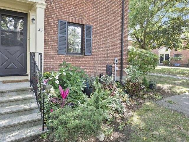 condo with 2 bedroom, Watertown MA ES105649760