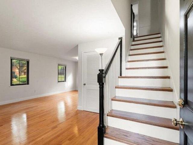 condo with 2 bedroom, Watertown MA ES105651004