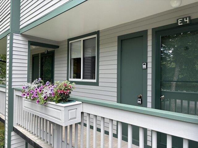 condo with 2 bedroom, Waterville Valley NH ES104946649