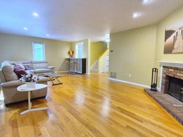 condo with 2 bedroom, Wayland MA ES105384668