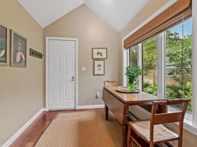 condo with 2 bedroom, Wayland MA ES105511975