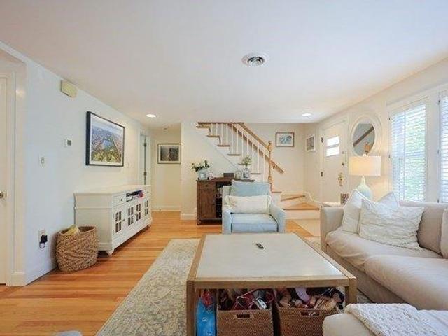 condo with 2 bedroom, Wellesley MA ES105516639