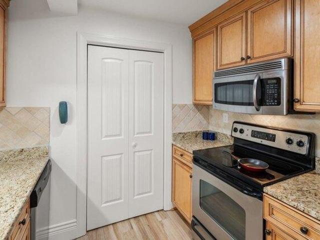 condo with 2 bedroom, Wellesley MA ES105610517