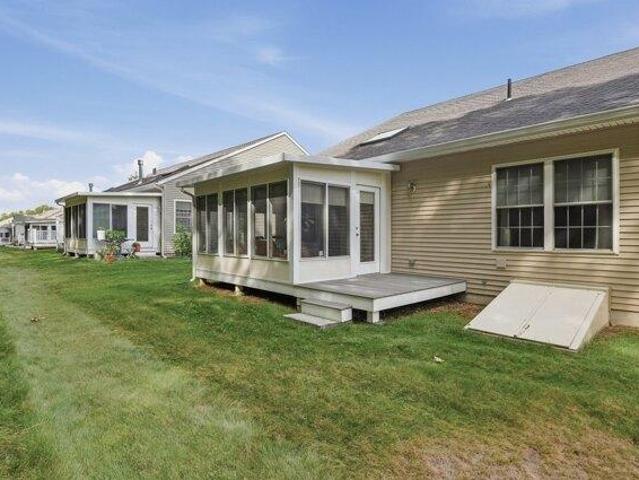condo with 2 bedroom, West Boylston MA ES105440415