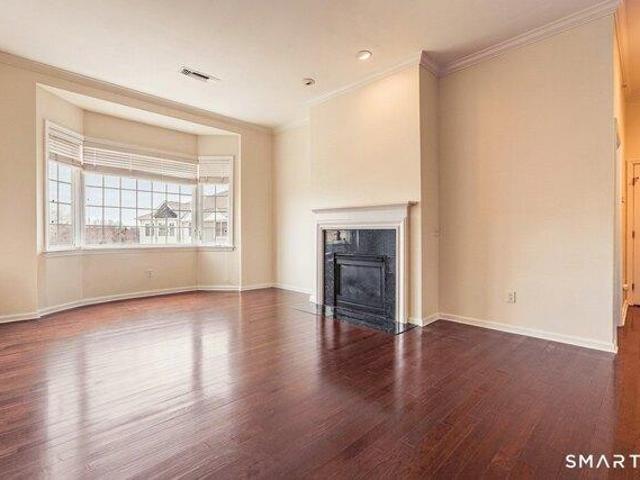 condo with 2 bedroom, West Hartford CT ES105257526
