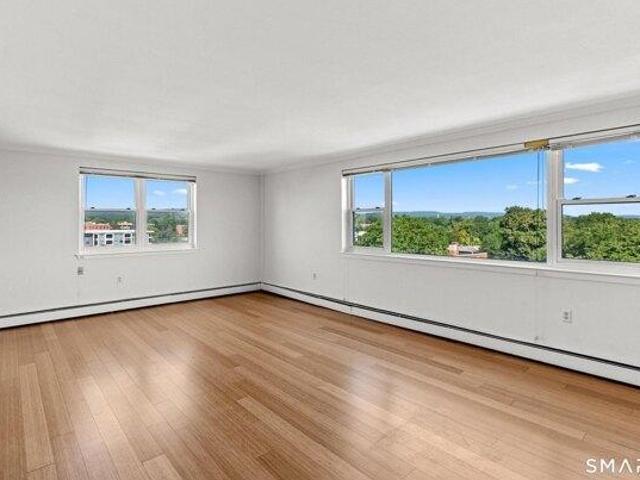 condo with 2 bedroom, West Hartford CT ES105290833