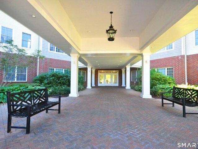condo with 2 bedroom, West Hartford CT ES105562299