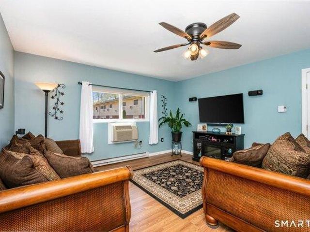 condo with 2 bedroom, West Haven CT ES105414555