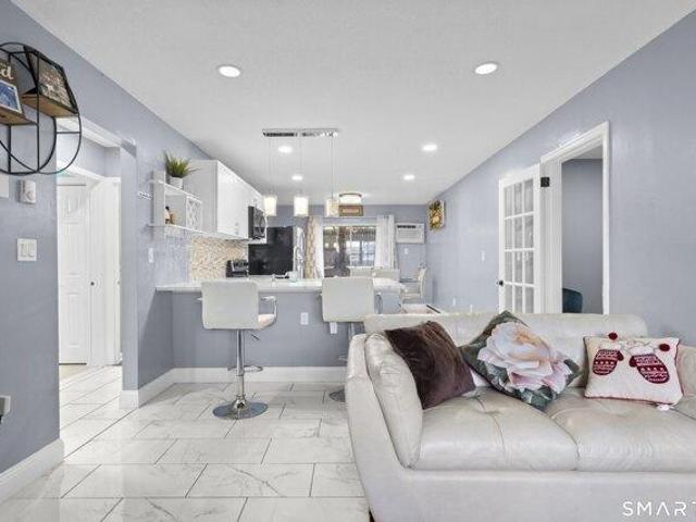 condo with 2 bedroom, West Haven CT ES105474563